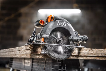 Subkompaktowa pilarka tarczowa bezszczotkowa 18 V - BKS 18SBL AEG PowerTools