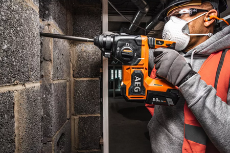 Zestaw Młotowiertarka 18V BBH 18BL2-502C AEG PowerTools