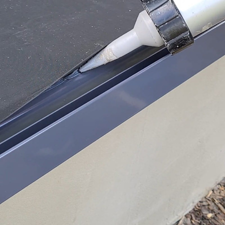 Hertalan KS 96 - klej i uszczelniacz do membrany epdm 600ml (pojemnik foliowy)