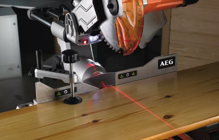 Pilarka ukośnica z posuwem 1800W PS254L AEG PowerTools