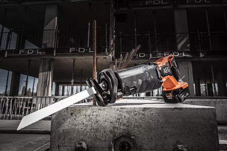 Pilarka szablasta 18V BUS18BL2-0 AEG PowerTools