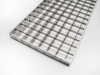 Podest dachowy - kratownica, oczko: 30×30 mm, wysokość 25 mm, grubość 2 mm, nie zawiera mocowań, 1600×250 mm, stal ocynkowana RHEINZINK